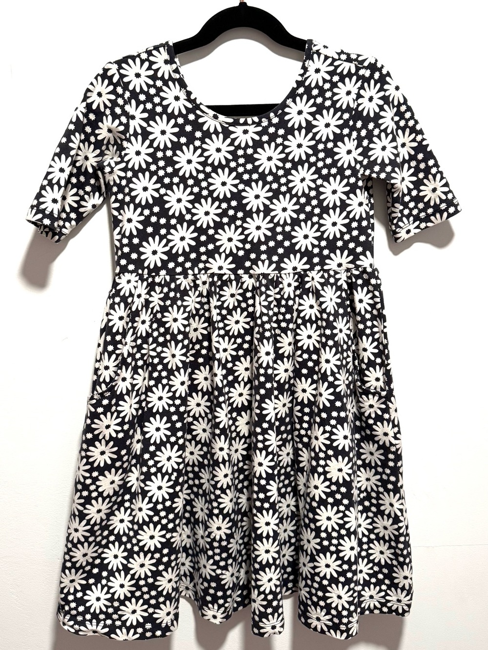 Hanna Andersson Black White Daisy Dress Girls 6/7 Floral Skater Dress 🐼